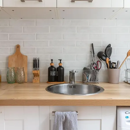 Warm Pineapple Apartment- Becon Les Bruyere Asnieres-sur-Seine