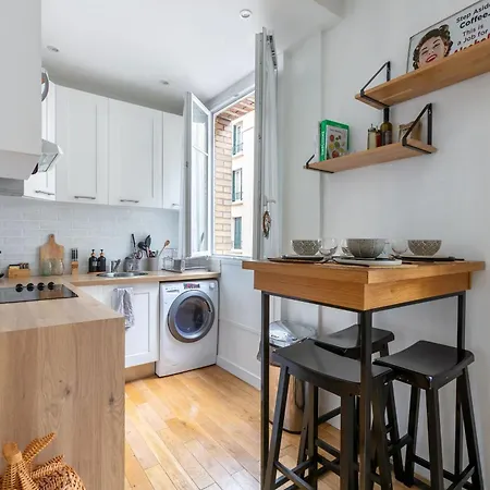 Warm Pineapple Apartment- Becon Les Bruyere *