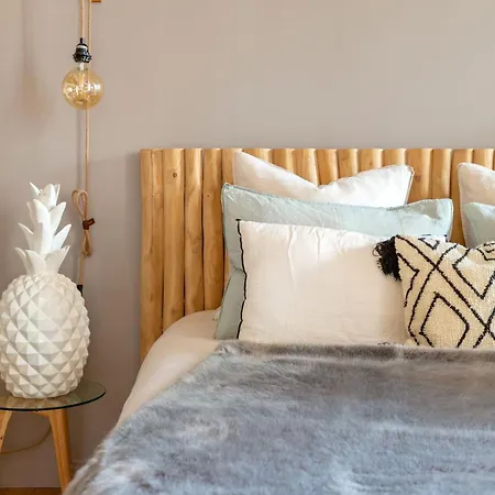 Apartment Warm Pineapple Apartment- Becon Les Bruyere *