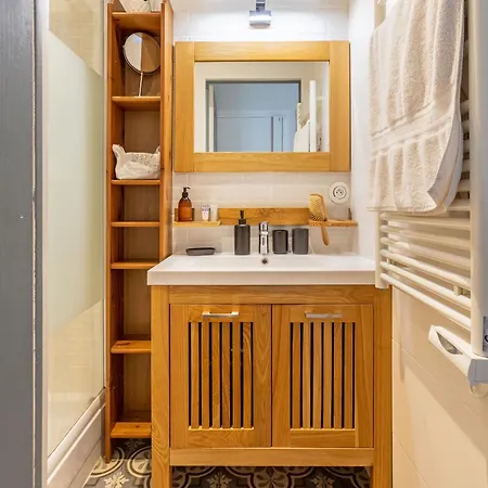 Warm Pineapple Apartment- Becon Les Bruyere Asnieres-sur-Seine